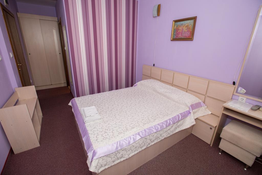 Семеен Хотел Сокол Sandanski Phòng bức ảnh